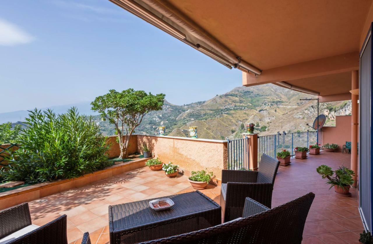 With Panoramic View Apartamento Taormina